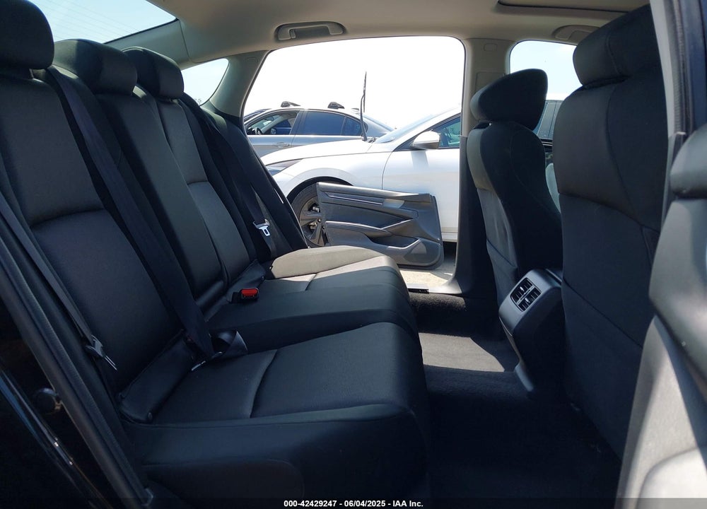 2018 HONDA ACCORD VIN: 1HGCV1F44JA000479