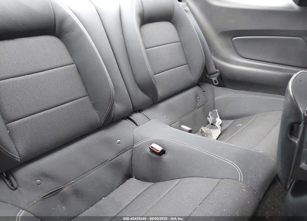 2015 FORD MUSTANG VIN: 1FA6P8AM1F5403122