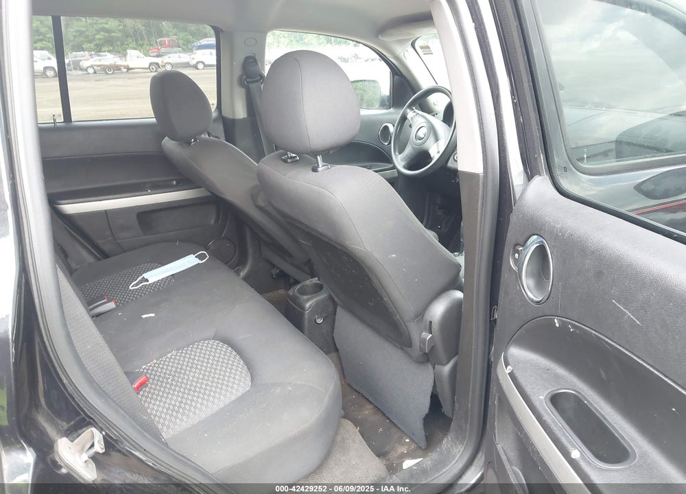 2008 CHEVROLET HHR LT VIN: 3GNCA23D88S675885