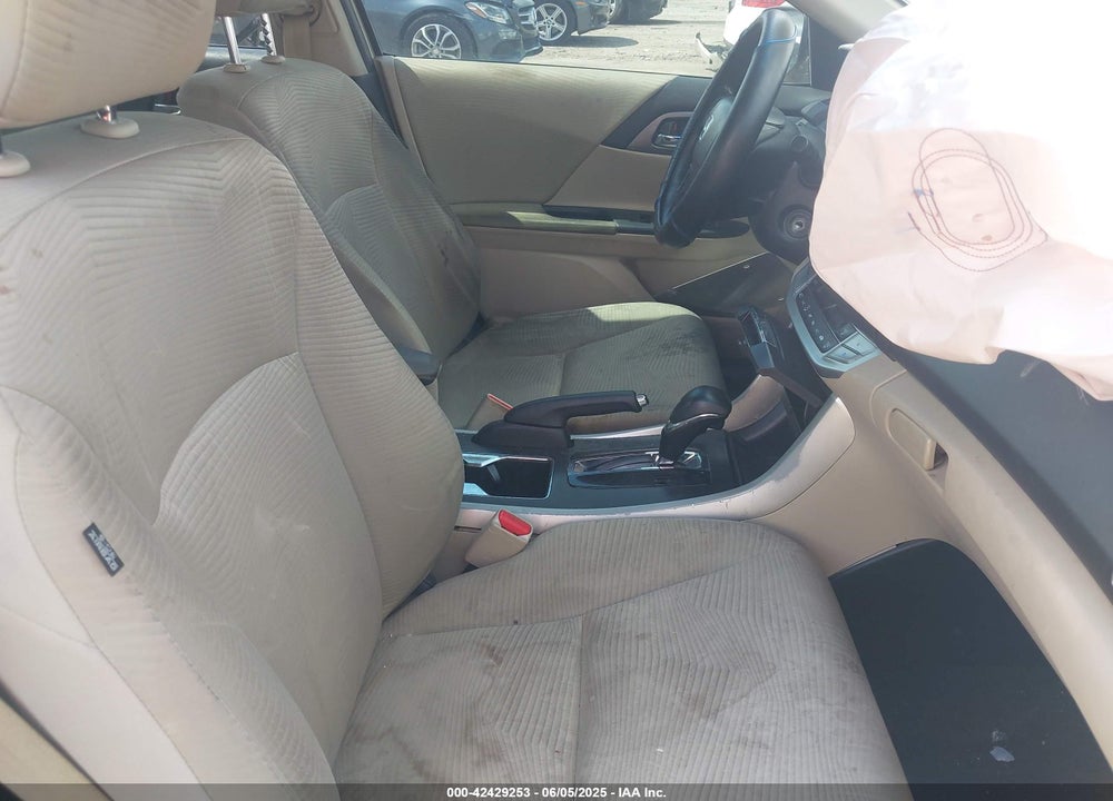 2015 HONDA ACCORD LX VIN: 1HGCR2F31FA262775