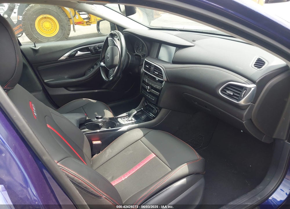 2018 INFINITI QX30 VIN: SJKCH5CP2JA056994