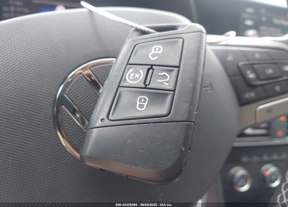 2022 VOLKSWAGEN TAOS VIN: 3VVRX7B20NM044452