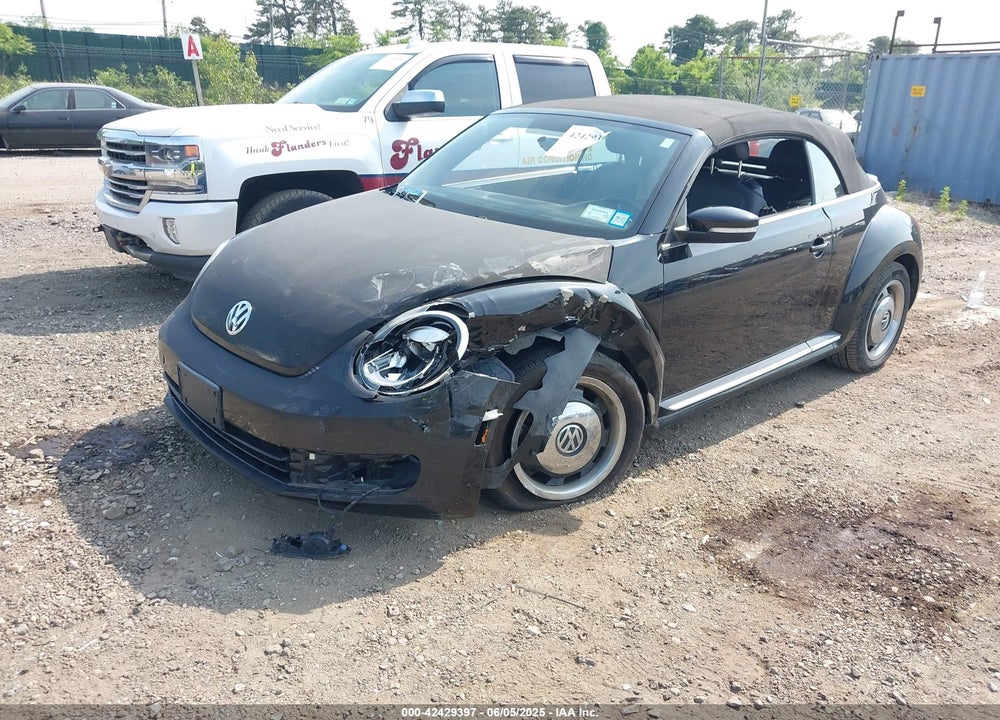 2013 VOLKSWAGEN BEETLE VIN: 3VW5X7AT5DM805978
