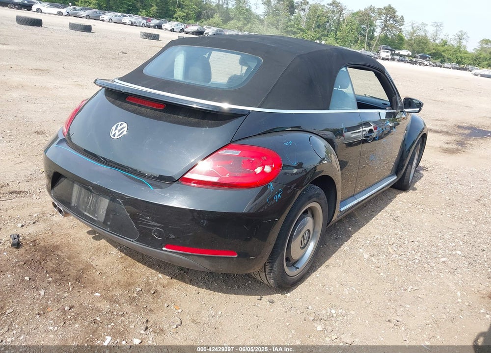 2013 VOLKSWAGEN BEETLE VIN: 3VW5X7AT5DM805978