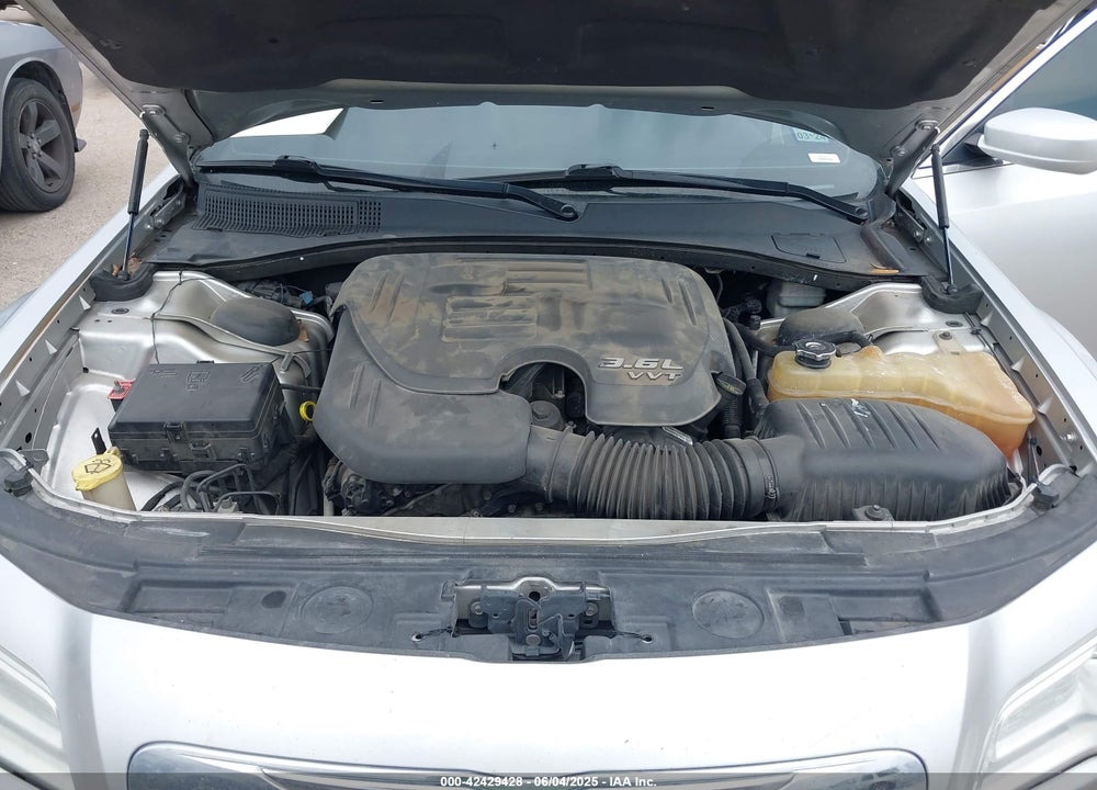 2012 CHRYSLER 300 VIN: 2C3CCAAG4CH117834