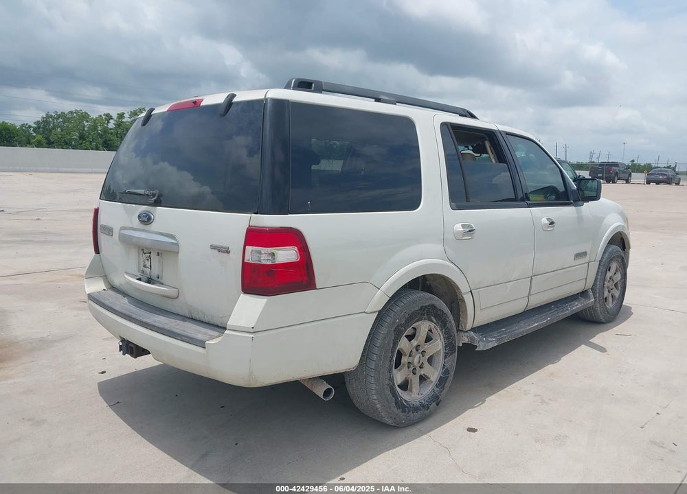 2008 FORD EXPEDITION XLT VIN: 1FMFU15588LA74247
