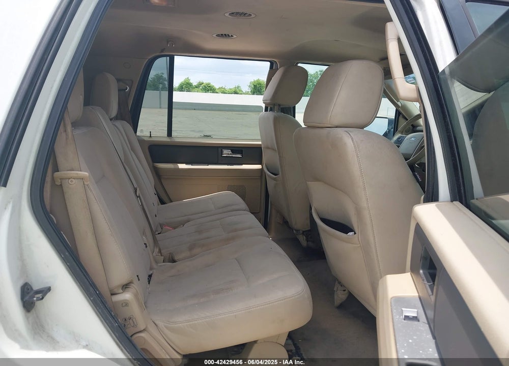2008 FORD EXPEDITION XLT VIN: 1FMFU15588LA74247