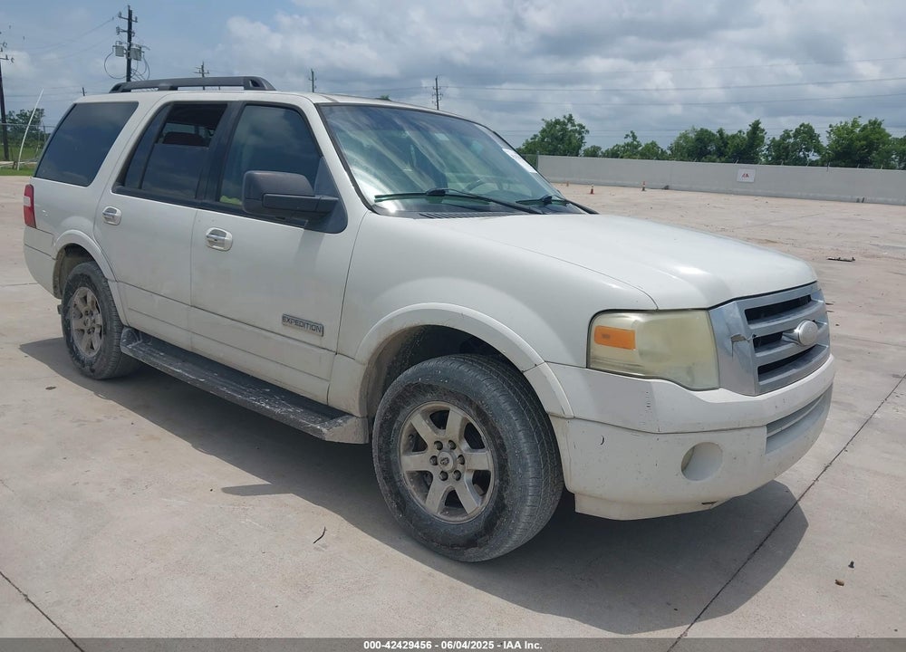 2008 FORD EXPEDITION XLT VIN: 1FMFU15588LA74247