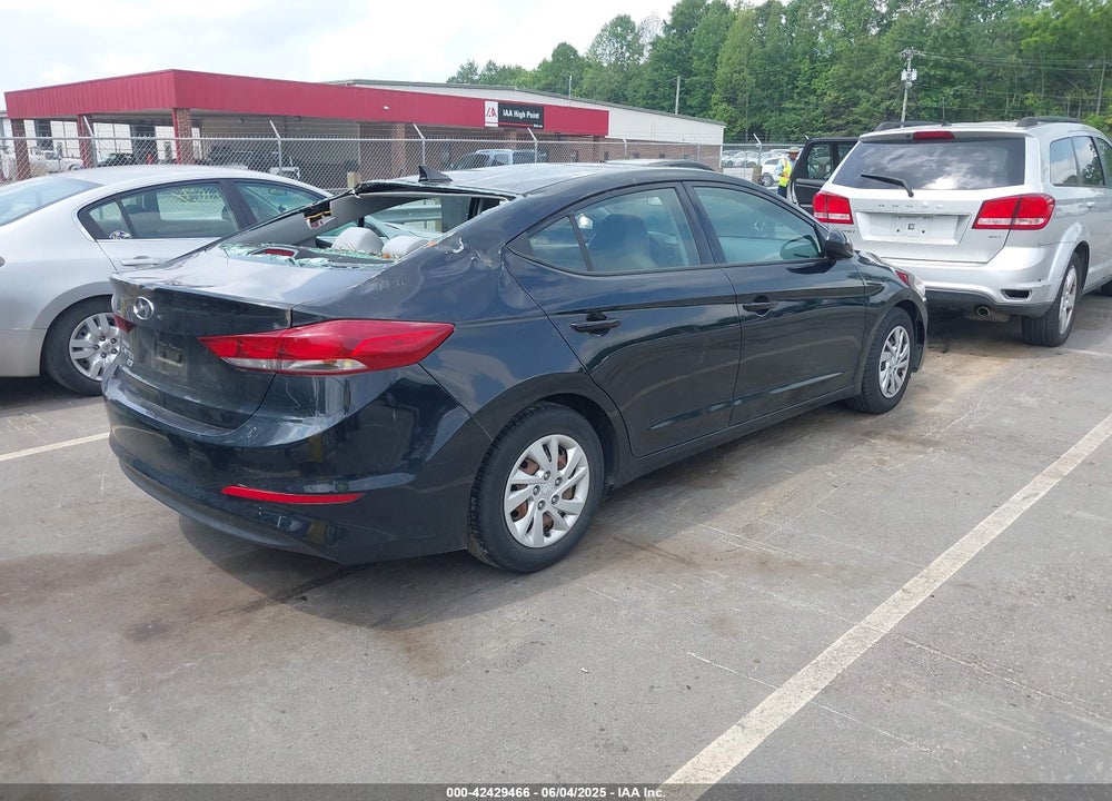 2017 HYUNDAI ELANTRA VIN: 5NPD74LF0HH069399