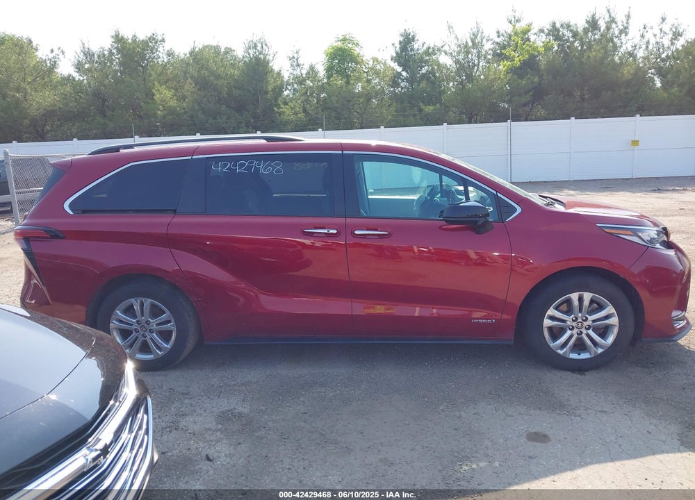 2021 TOYOTA SIENNA XSE VIN: 5TDDSKFCXMS018792