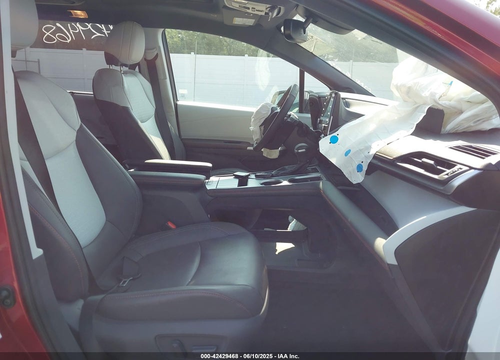 2021 TOYOTA SIENNA XSE VIN: 5TDDSKFCXMS018792