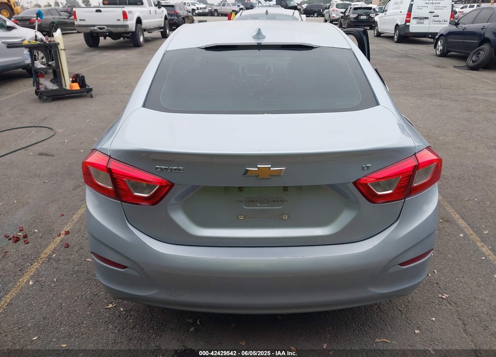 2018 CHEVROLET CRUZE VIN: 1G1BE5SM0J7102231