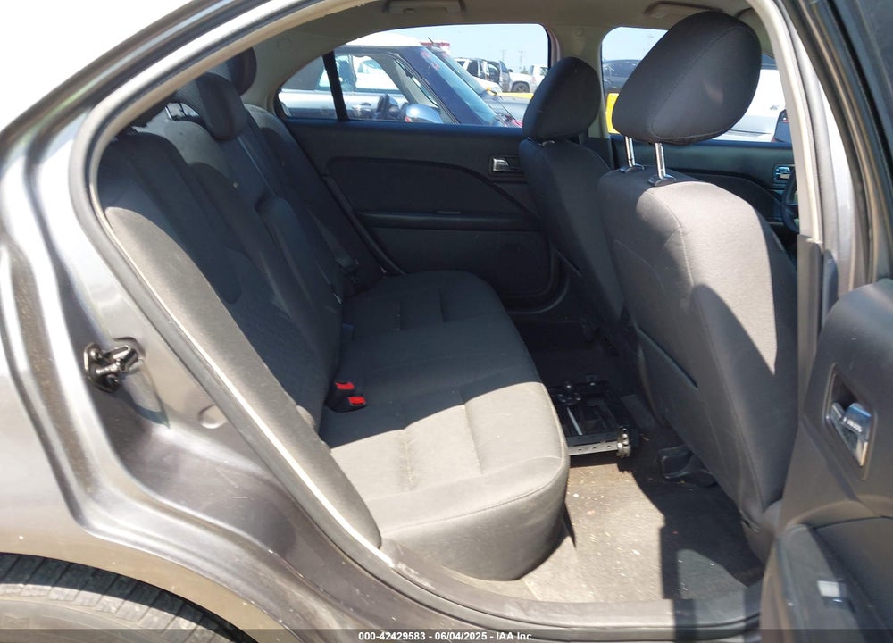 2011 FORD FUSION SE VIN: 3FAHP0HA9BR323824