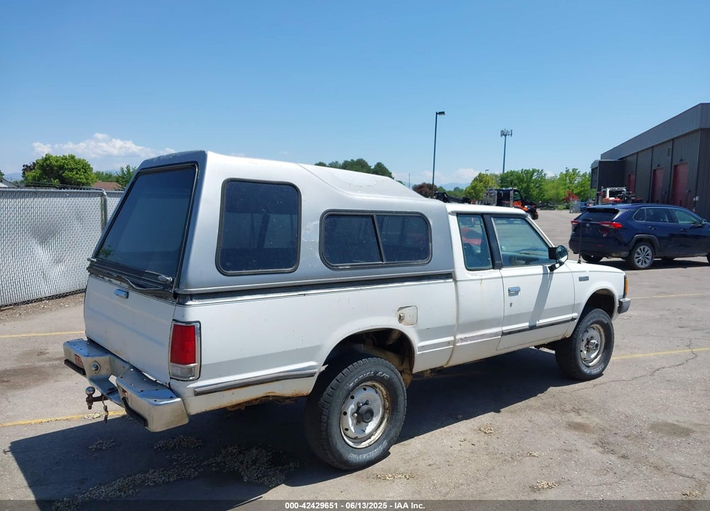 1985 NISSAN 720 KING CAB VIN: 1N6ND06Y4FC368175