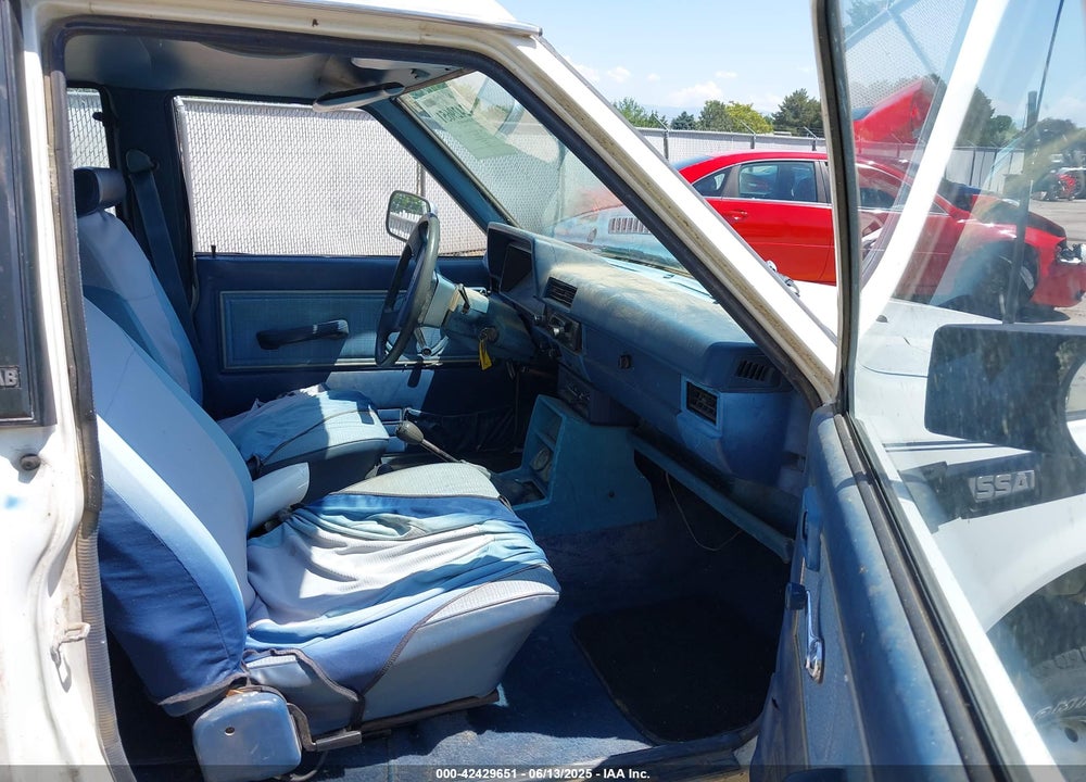 1985 NISSAN 720 KING CAB VIN: 1N6ND06Y4FC368175