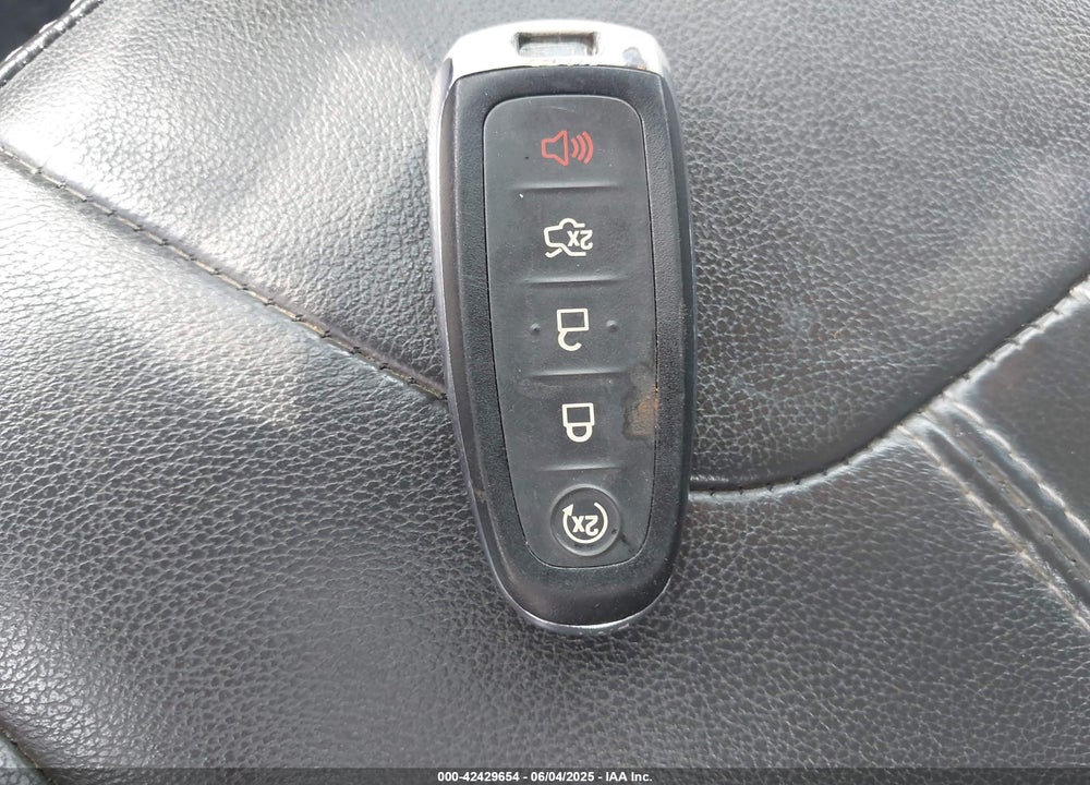 2013 FORD FOCUS VIN: 1FADP3J28DL371500