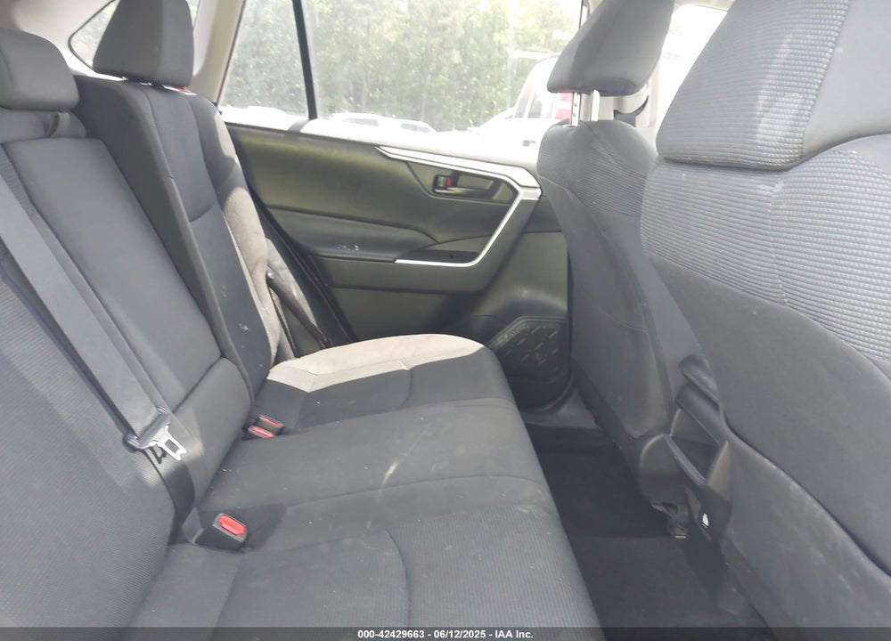 2021 TOYOTA RAV4 LE VIN: 2T3K1RFV7MC171442