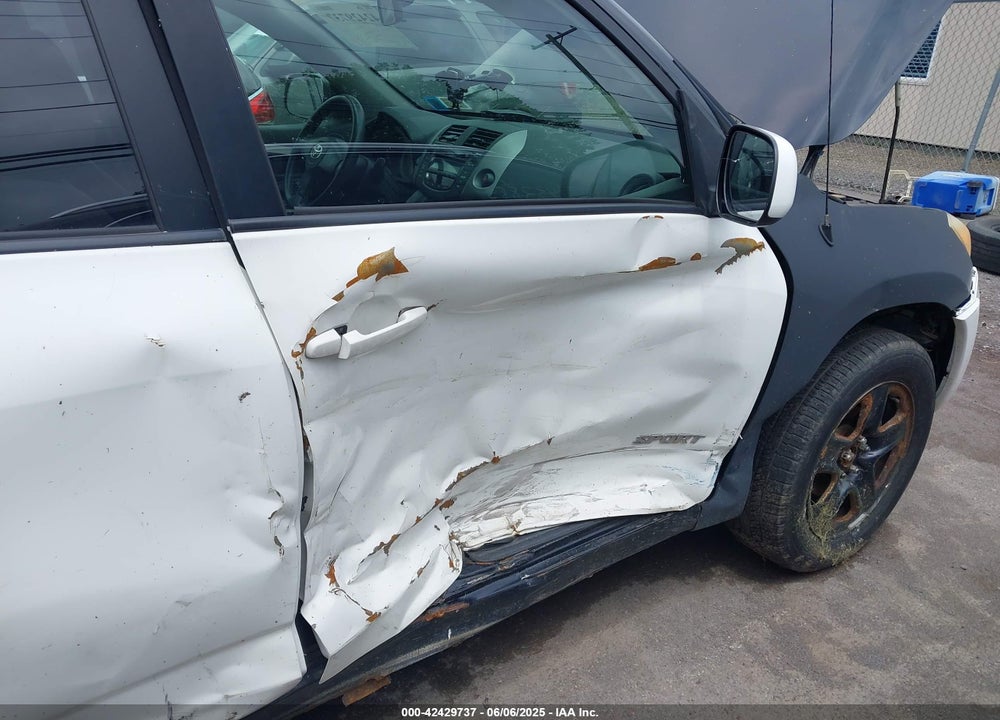 2006 TOYOTA RAV4 VIN: JTMBD33V066022303