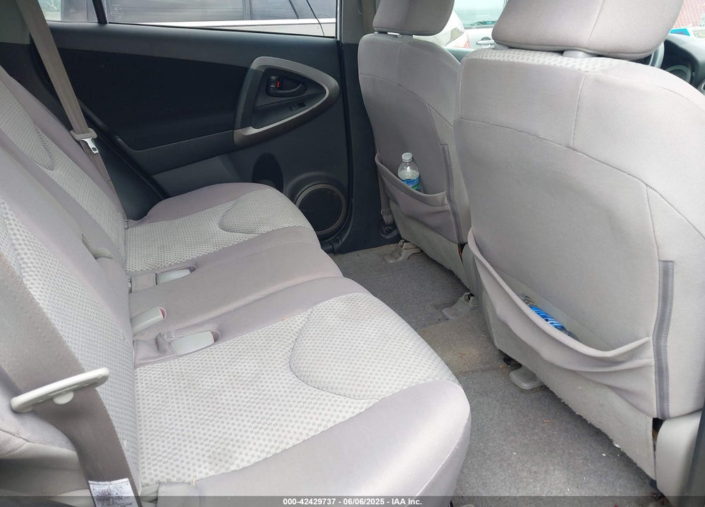 2006 TOYOTA RAV4 VIN: JTMBD33V066022303