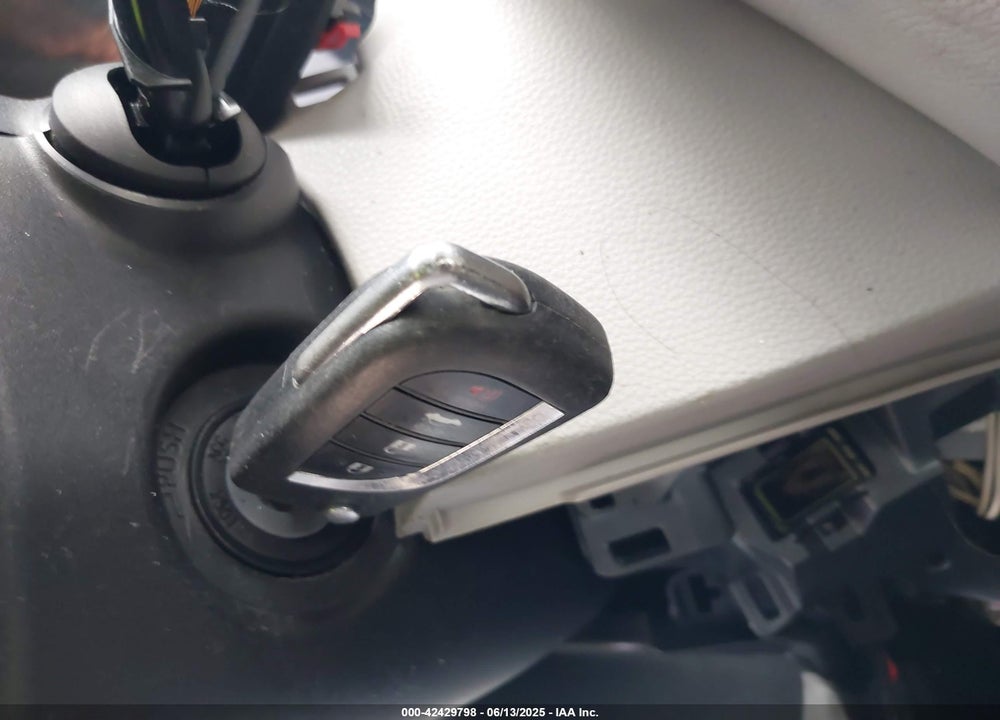 2021 TOYOTA COROLLA LE VIN: JTDEPMAE8MJ161425