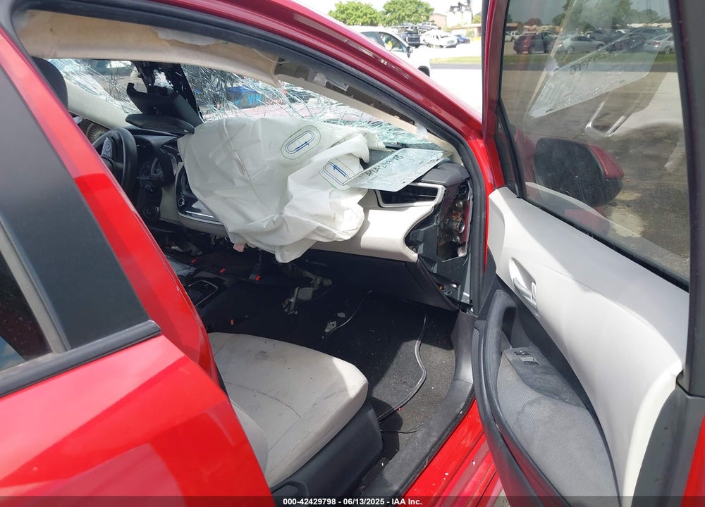 2021 TOYOTA COROLLA LE VIN: JTDEPMAE8MJ161425