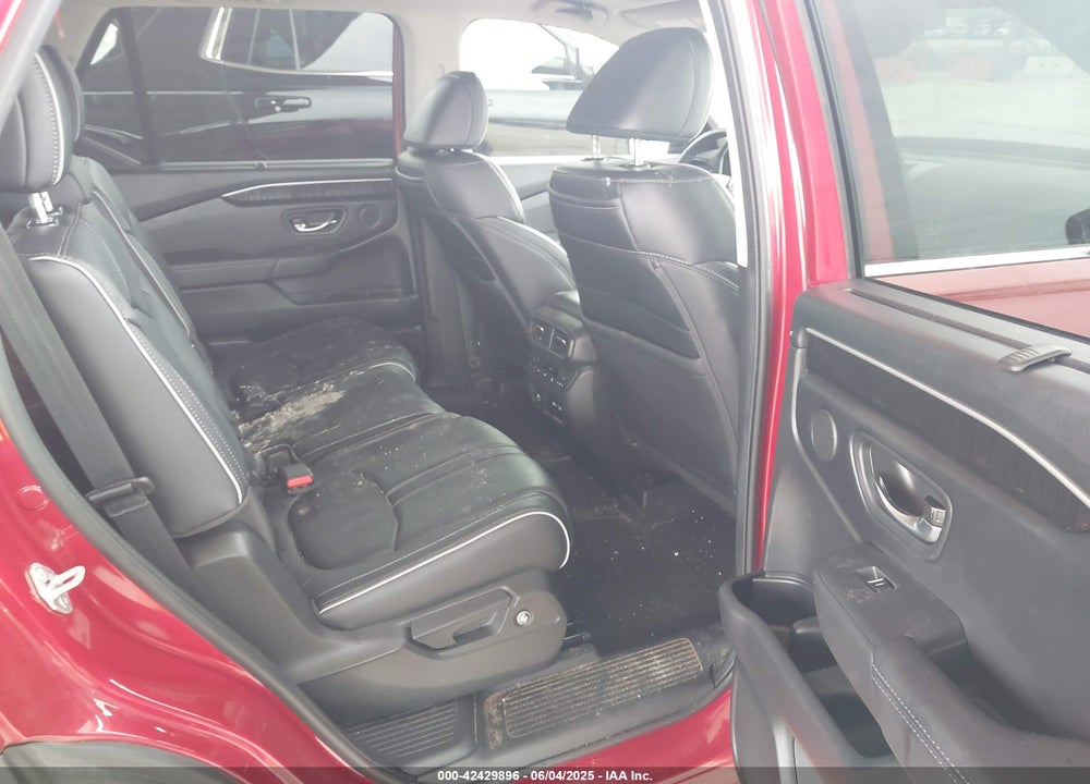 2023 HONDA PILOT VIN: 5FNYG1H84PB039720