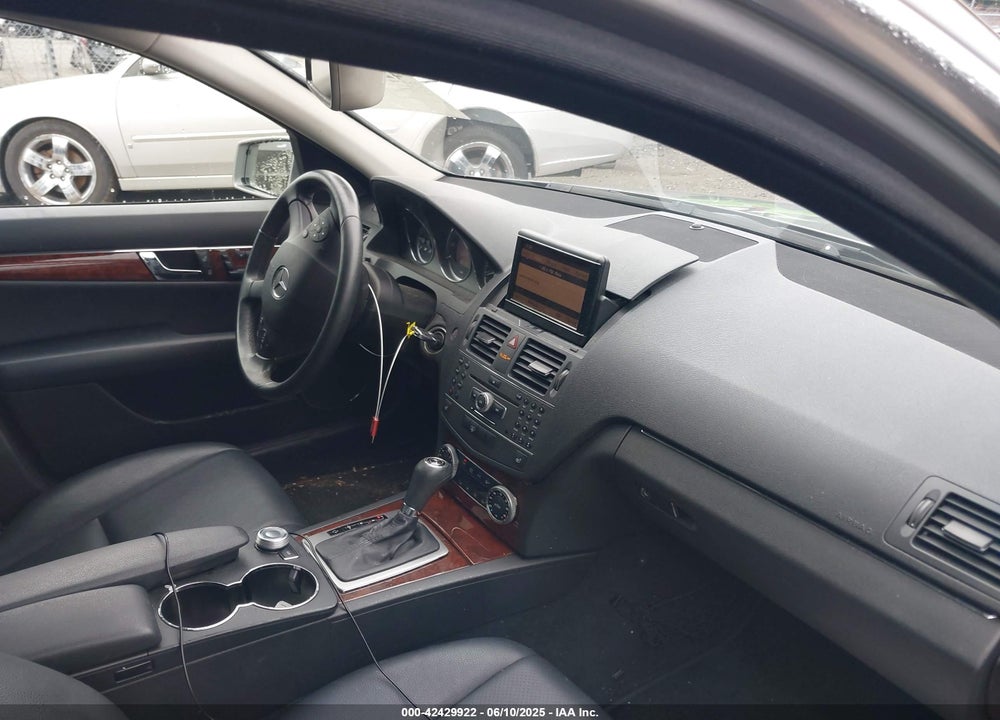 2011 MERCEDES-BENZ C 300 VIN: WDDGF8BB7BR141534