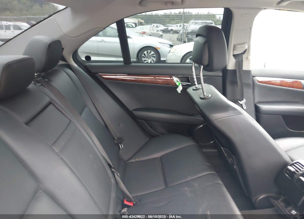 2011 MERCEDES-BENZ C 300 VIN: WDDGF8BB7BR141534
