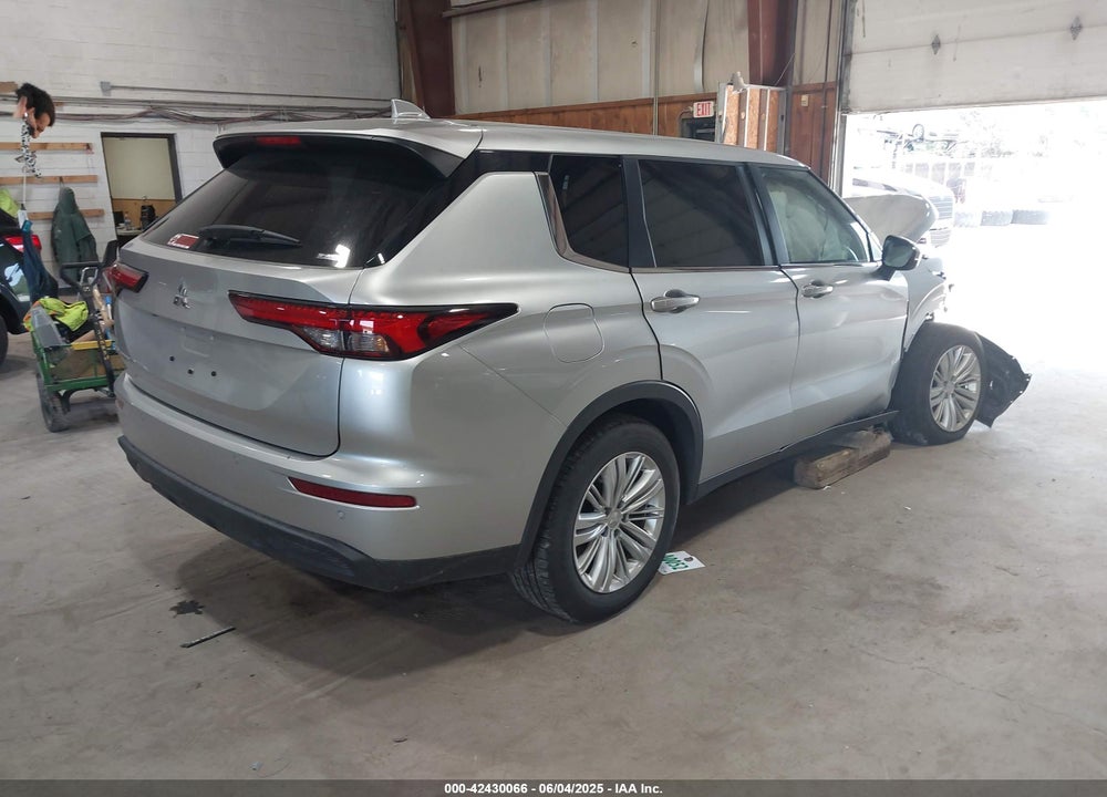 2024 MITSUBISHI OUTLANDER VIN: JA4J4UA82RZ074348