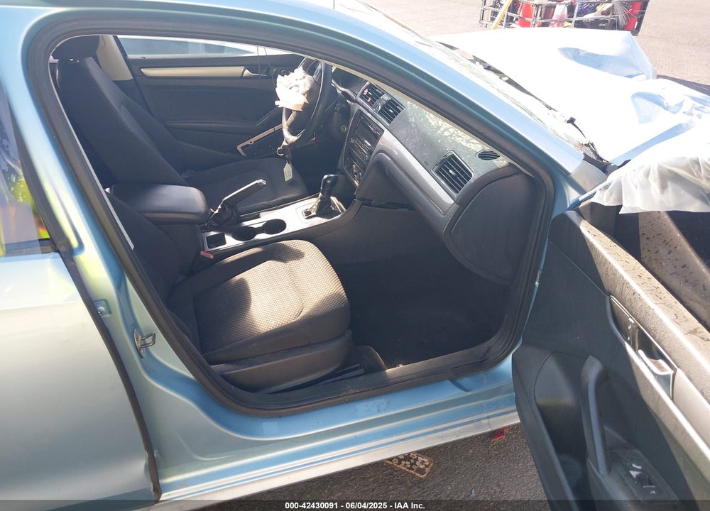 2012 VOLKSWAGEN PASSAT 2.5L S VIN: 1VWAP7A30CC081549