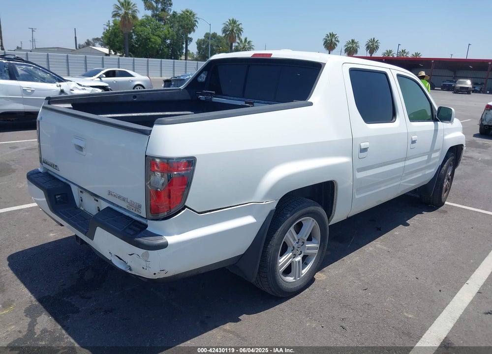 2013 HONDA RIDGELINE VIN: 5FPYK1F50DB013612