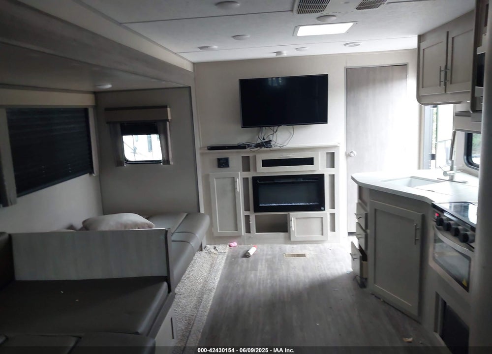 2022 FOREST RIVER AURORA TRAVEL TRAILER VIN: 5ZT2ARUB3NX025459