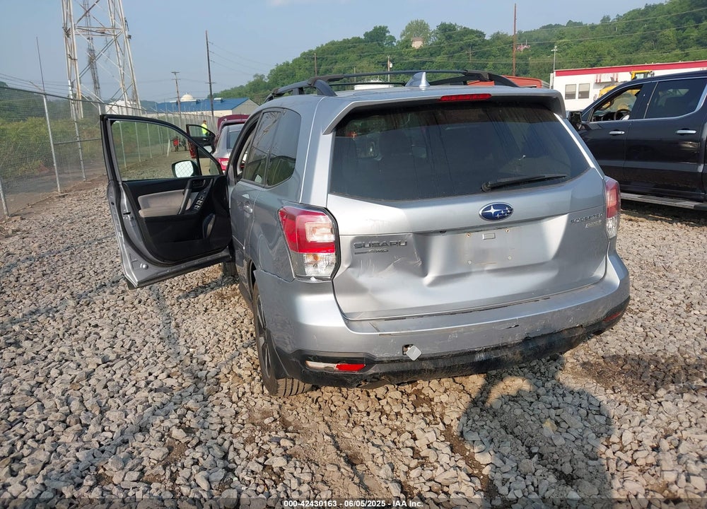 2017 SUBARU FORESTER 2.5I PREMIUM VIN: JF2SJAGC4HH520177