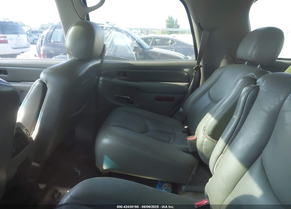 2005 GMC YUKON DENALI VIN: 1GKEK63U55J266766