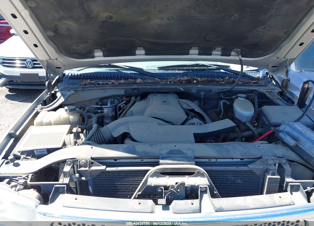 2005 GMC YUKON DENALI VIN: 1GKEK63U55J266766