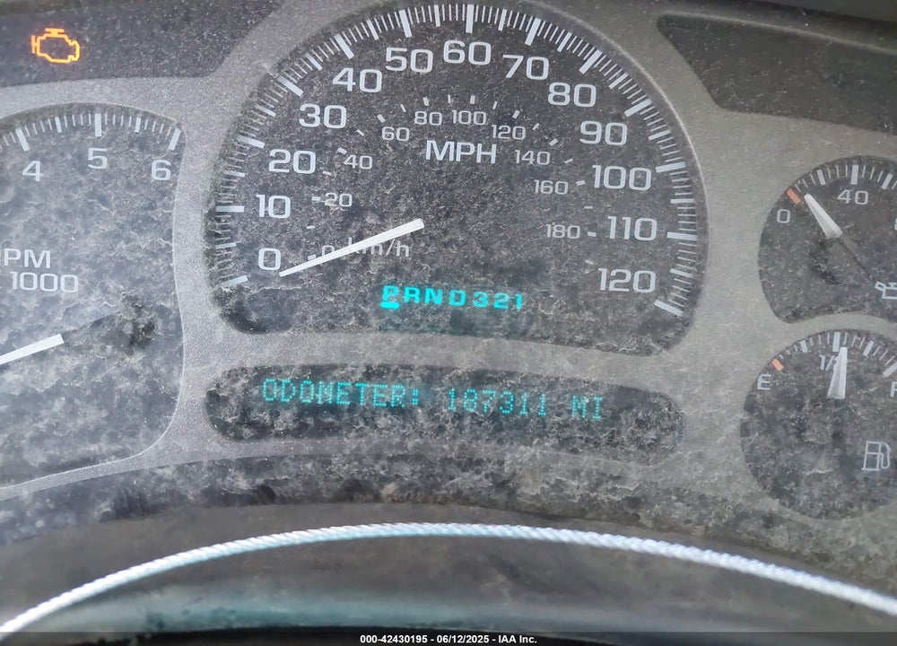 2005 GMC YUKON DENALI VIN: 1GKEK63U55J266766