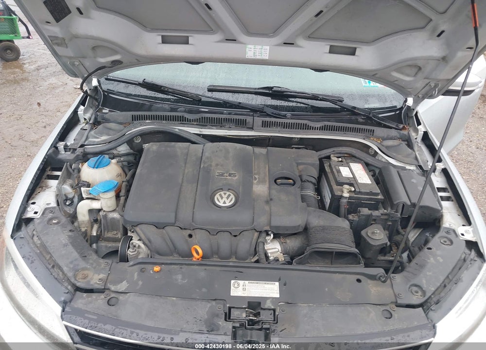 2011 VOLKSWAGEN JETTA 2.5L SE VIN: 3VWDZ7AJXBM034726