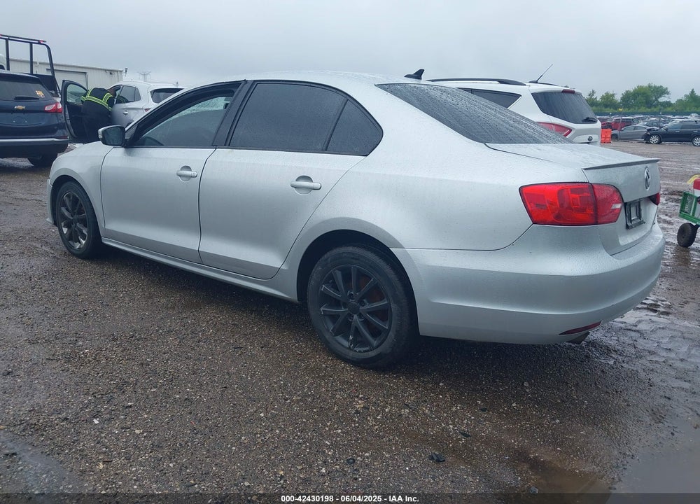 2011 VOLKSWAGEN JETTA 2.5L SE VIN: 3VWDZ7AJXBM034726