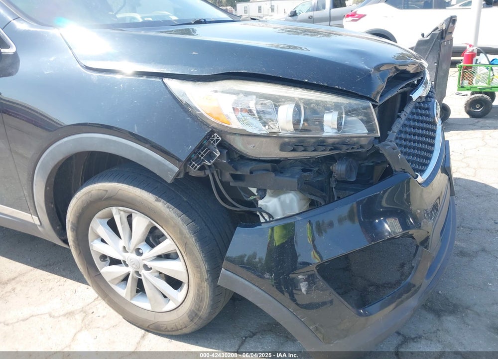 2016 KIA SORENTO VIN: 5XYPG4A34GG020427