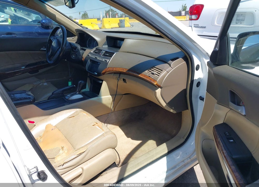 2008 HONDA ACCORD VIN: 1HGCP26858A065340