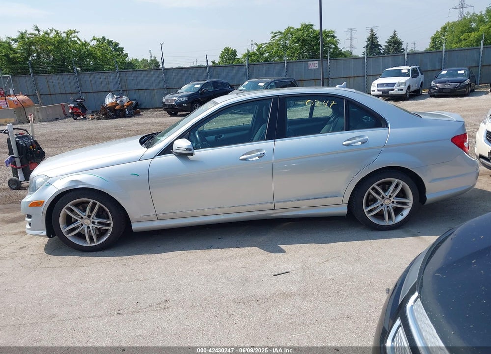 2013 MERCEDES-BENZ C 300 LUXURY 4MATIC/SPORT 4MATIC VIN: WDDGF8AB1DR292986