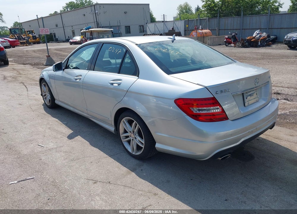 2013 MERCEDES-BENZ C 300 LUXURY 4MATIC/SPORT 4MATIC VIN: WDDGF8AB1DR292986