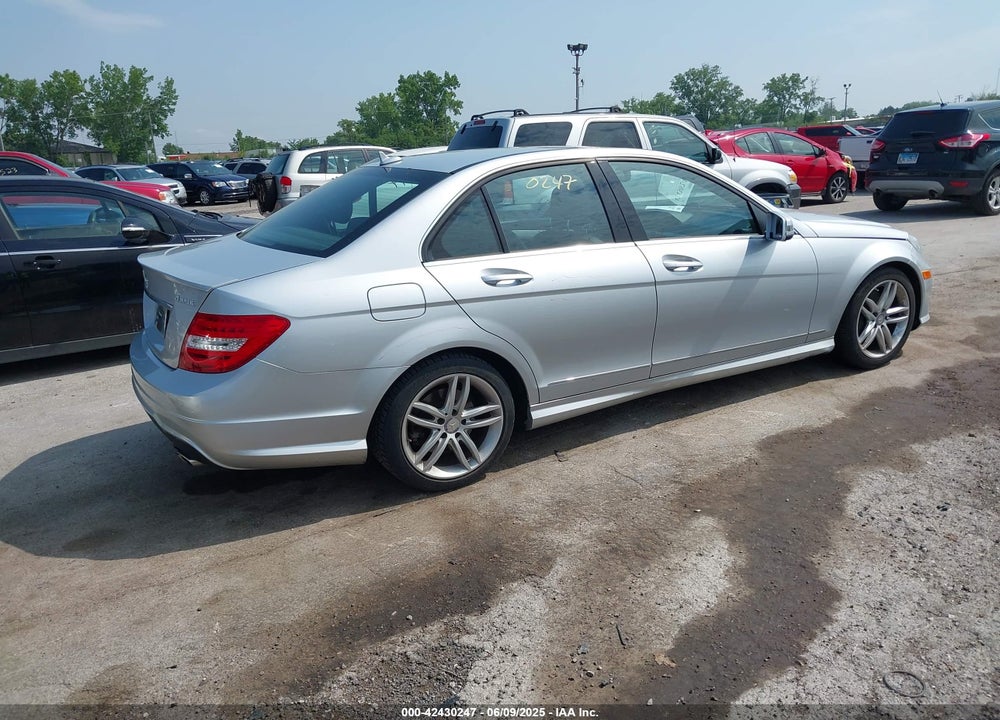 2013 MERCEDES-BENZ C 300 LUXURY 4MATIC/SPORT 4MATIC VIN: WDDGF8AB1DR292986