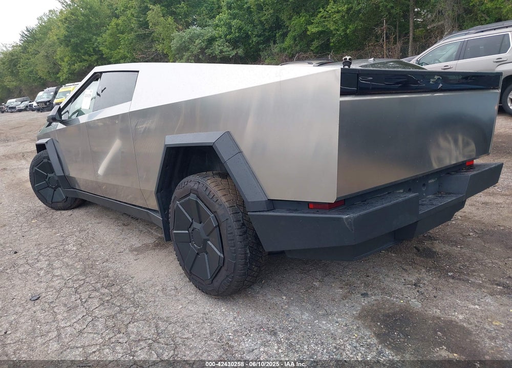 2024 TESLA CYBERTRUCK VIN: 7G2CEHED5RA015076