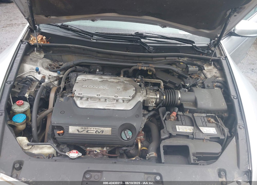 2010 HONDA ACCORD VIN: 1HGCS2B8XAA008254