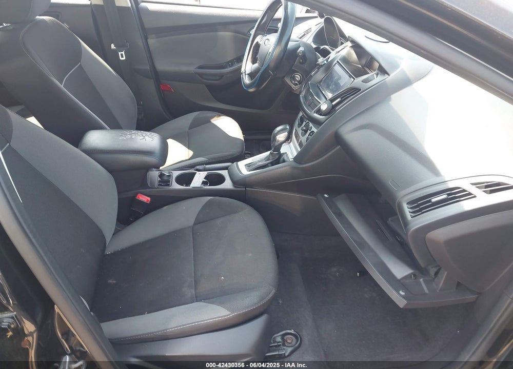 2014 FORD FOCUS VIN: 1FADP3K27EL318738