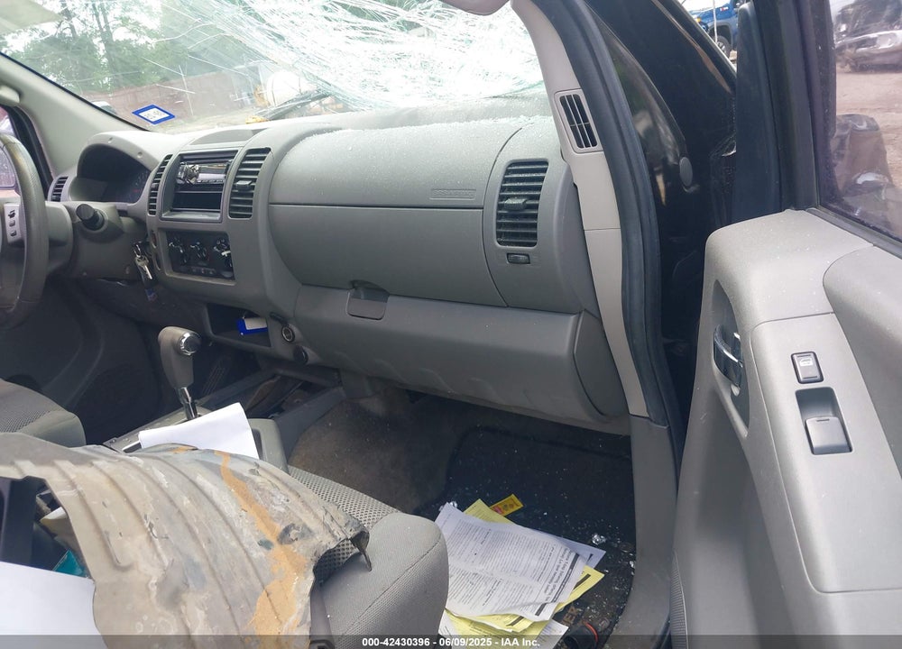 2005 NISSAN FRONTIER SE VIN: 1N6AD07U85C458390