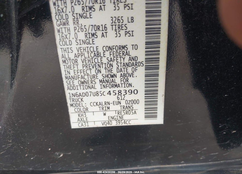 2005 NISSAN FRONTIER SE VIN: 1N6AD07U85C458390