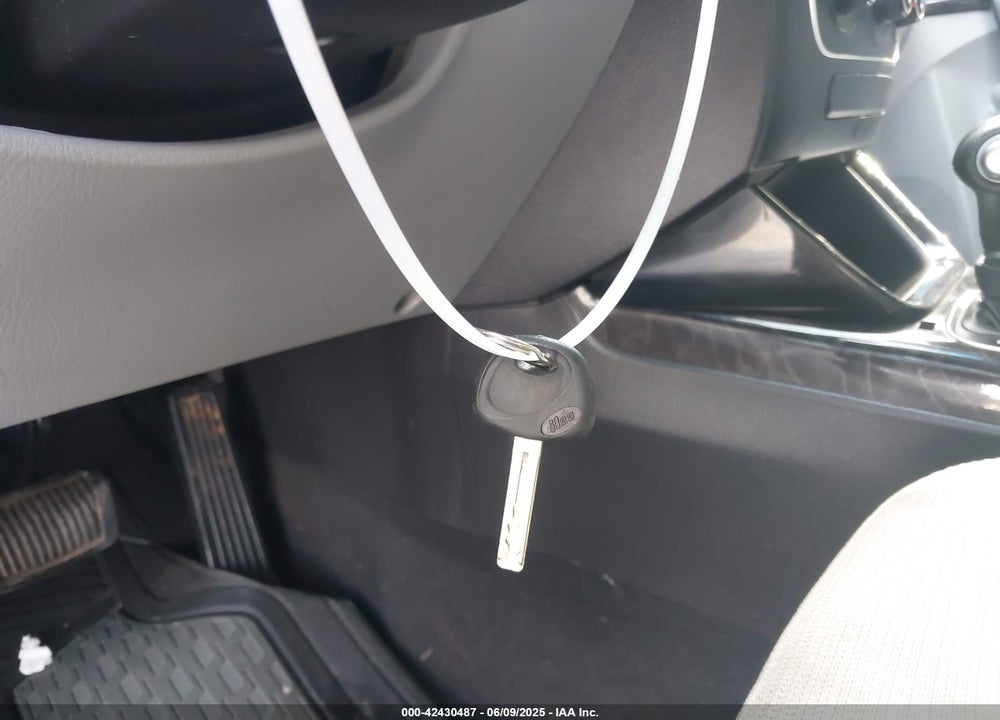 2014 KIA SORENTO VIN: 5XYKT3A66EG504770