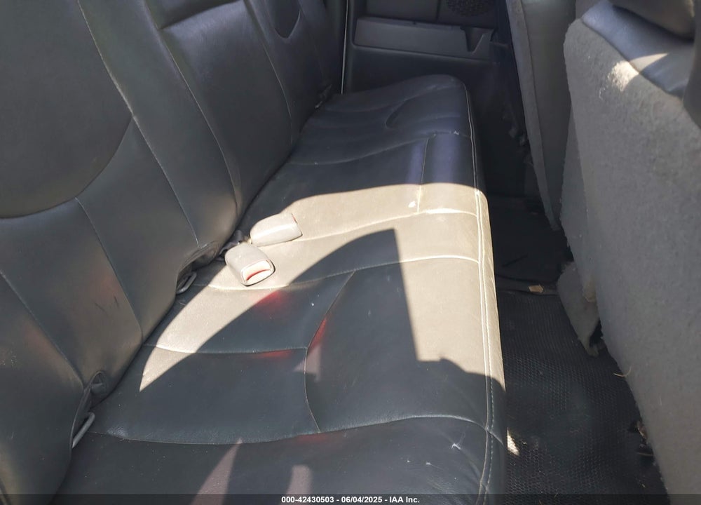2005 CHEVROLET SILVERADO 1500 WORK TRUCK VIN: 1GCEC19X15Z261398
